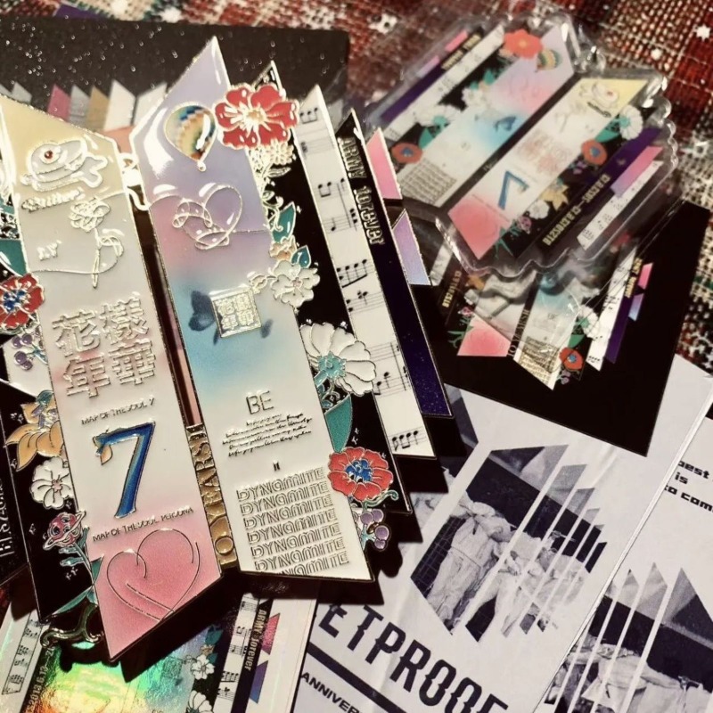 Beauty Makeup Wholesale - Lencana Logam BT21 Peringatan 10 Tahun,