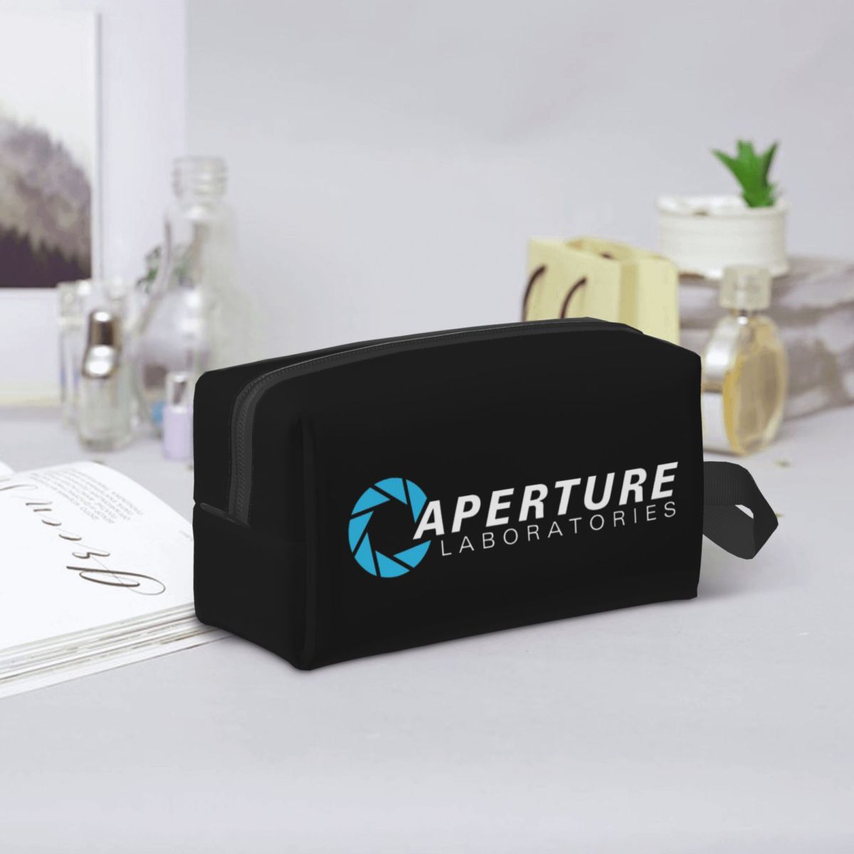 Beauty Lab Makeup - Aperture Science Laboratories - Tas Rias