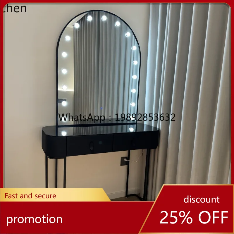 r5.13  Cermin Rias Studio Foto - Beauty & Makeup Katia Di Paola Palermo ulasan dan harga